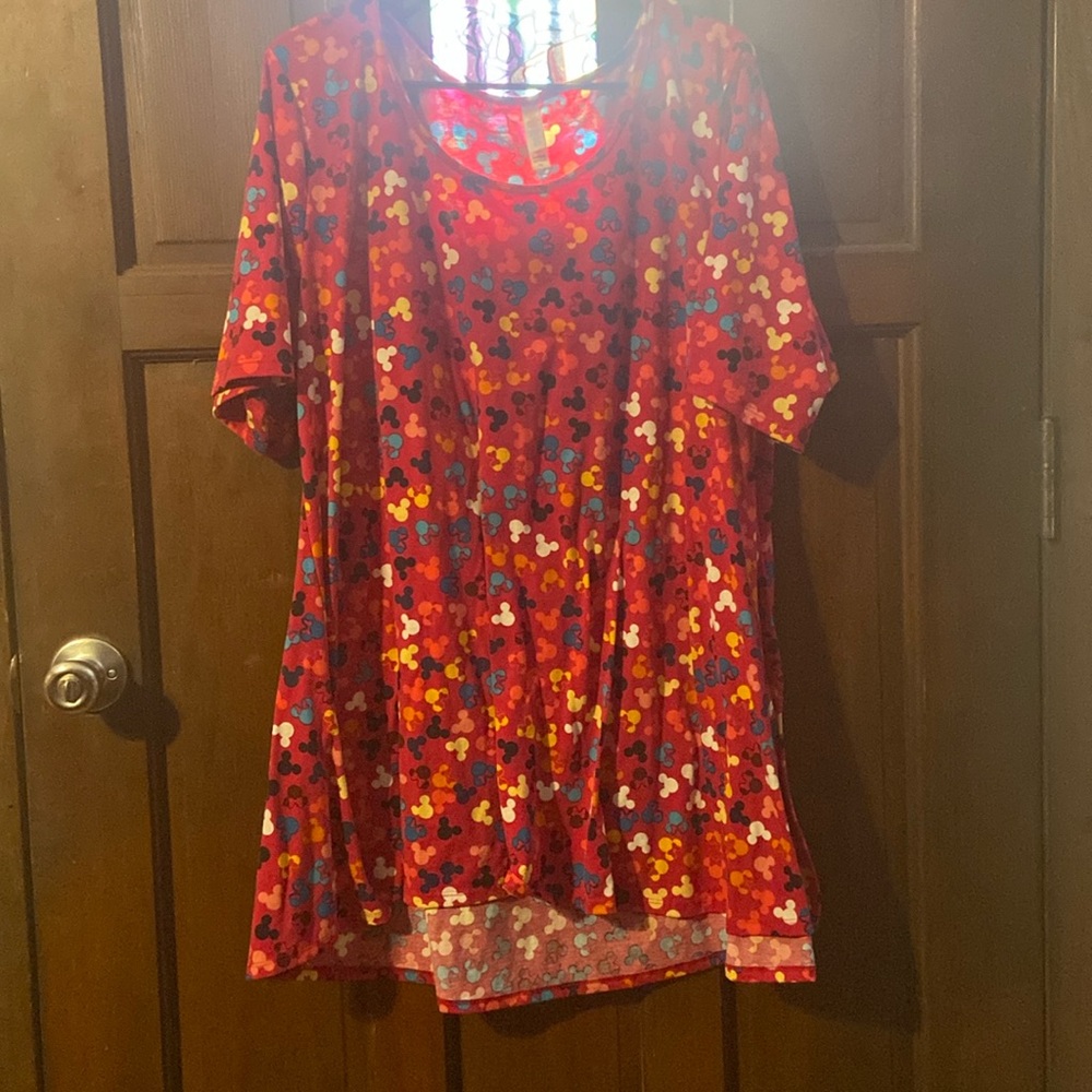 Beautiful 3XL Minnie/Mickey Disney Perfect Tee